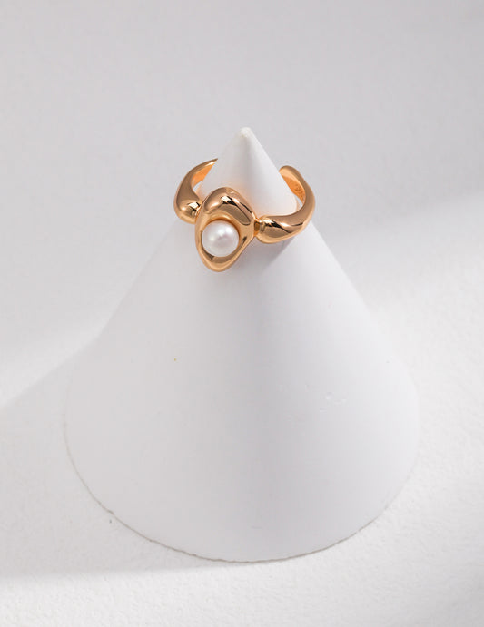 The Fluid Pearl Ring