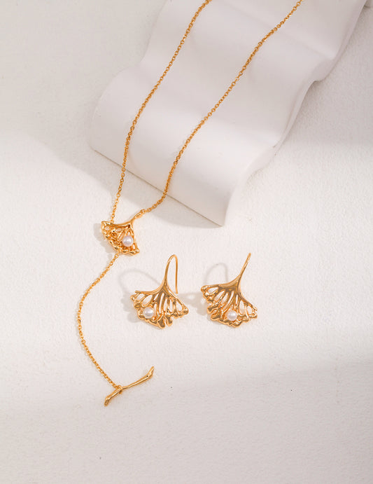 Golden Ginkgo Pearl Lariat Necklace