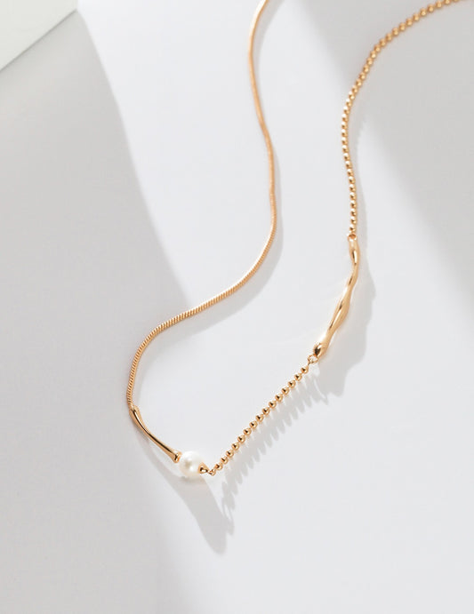 Golden Liquid Style Pearl Necklace